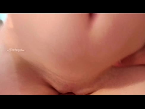 ❤️ E moe ana i loko o ka lumi o koʻu kaikuahine a pēlā wau i ala ai ❌ Porn video ia makou ☑